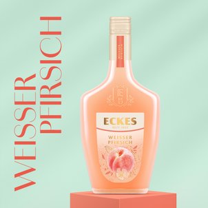 Eine stilvolle Flasche mit dem Etikett 'ECKES WEISSER PFIRSICH' vor einem sanften mintgrünen Hintergrund.
