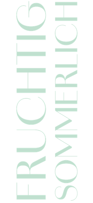 Ein minimalistisches Design zeigt die Begriffe 'FRUCHTIG' und 'SOMMERLICH' in eleganter Schriftart in vertikal.