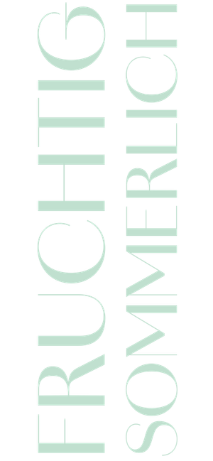 Ein minimalistisches Design zeigt die Begriffe 'FRUCHTIG' und 'SOMMERLICH' in eleganter Schriftart in vertikal.